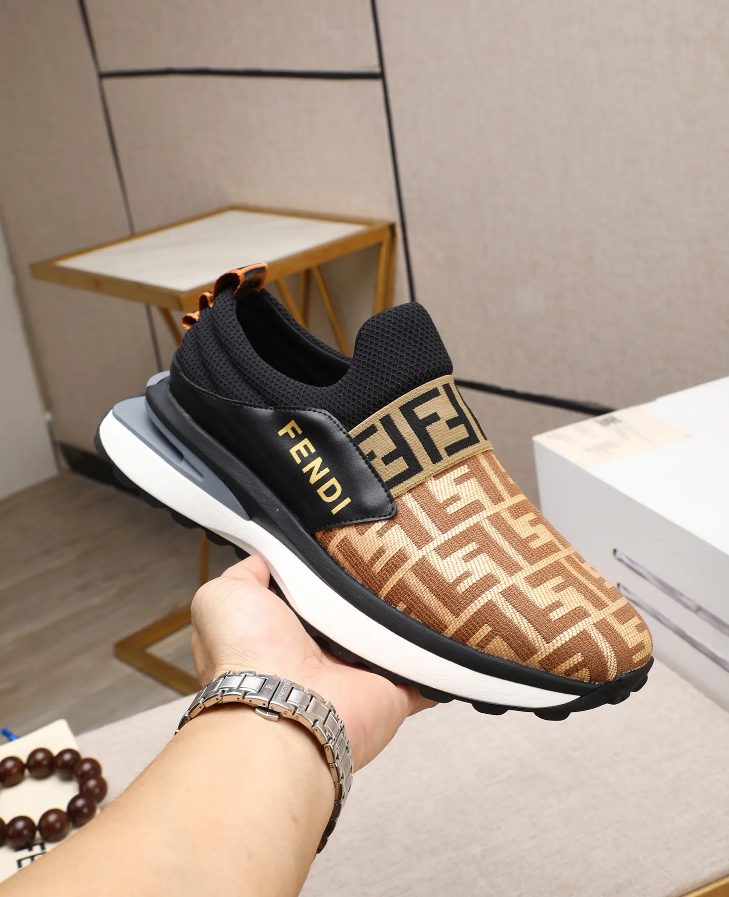 Men's shoes 💰460🕷🕷[FENDI] Fendi fashionable casual men's shoes 🇨🇳Original official website 1:1 model opening, new models are available first 💯Not high-profile but avant-garde, simple About low-key and fashionable, super versatile style 🌿 Made of original cowhide ➕ Pigskin lining 🎋 The version is comfortable on the feet, so rigorous for any small place, and the workmanship is first-class 🍍38-44 Large quantities in stock